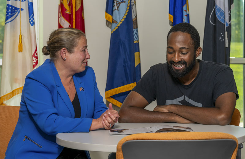 Macomb helps veterans