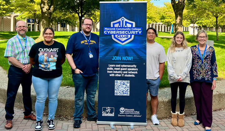 Group of Macomb students in the Cybersecurity club