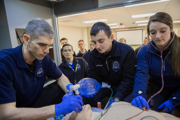 Paramedic training using state-of-the-art simulators.