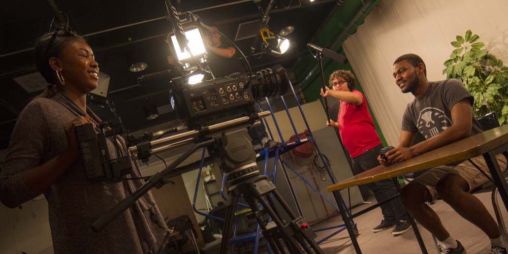 Tub Inhale Etna Media & Communication Arts - Video Production - Macomb Community College